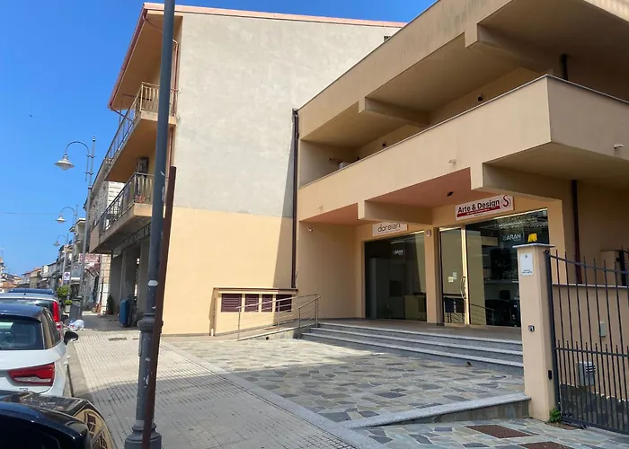 Chiaro Di Luna * ロッチェッラ・イオーニカ